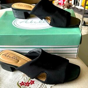 Abella black slip on sandal size 9M